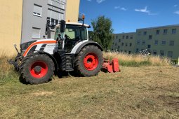 Dienstleistungen rund um den Traktor - Nico Bibert GmbH